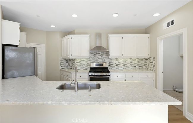 5 Bradford, Townhouse with 2 bedrooms, 2 bathrooms and 2 parking in Irvine CA | Image 15