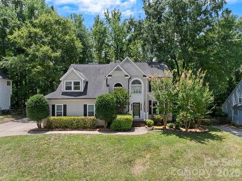 8610 Forest Shadow Cir, Cornelius, NC, 28031-9277 | Card Image