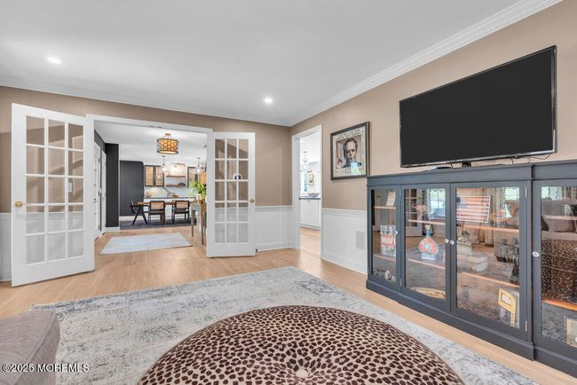 Living Room | Image 35