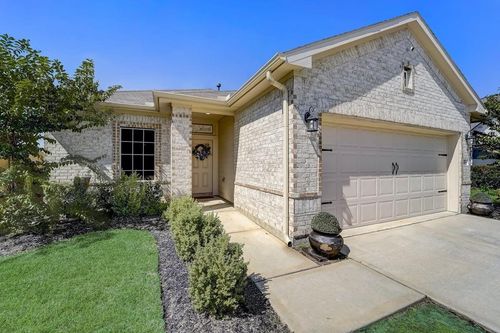 8827 Willet St, Baytown, TX, 77521-5114 | Card Image