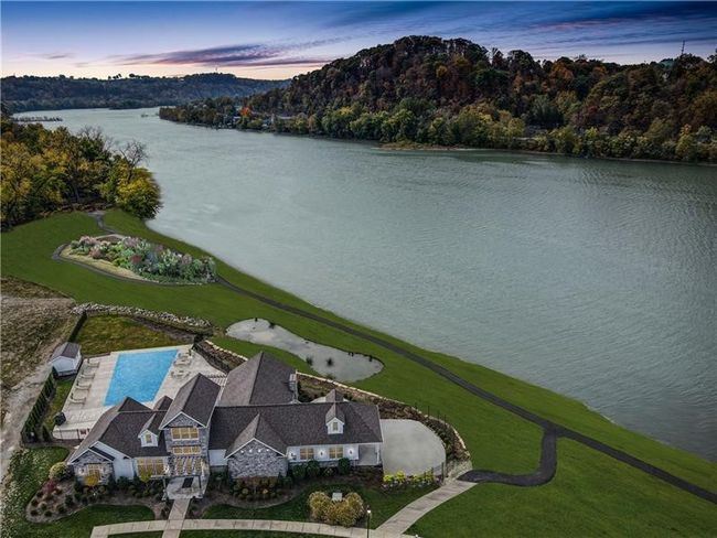 39 2 Nd St, House other with 4 bedrooms, 5 bathrooms and 3 parking in Oakmont PA | Image 29