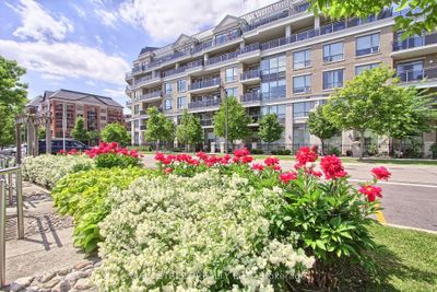 320 - 111 Civic Square Gate, Condo with 2 bedrooms, 2 bathrooms and 1 parking in Aurora ON | Image 2