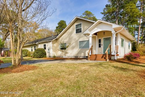 901 E Main St, Aberdeen, NC, 28315-3530 | Card Image