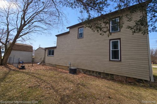 120 W Mcneil St, Corunna, MI, 48817-1620 | Card Image