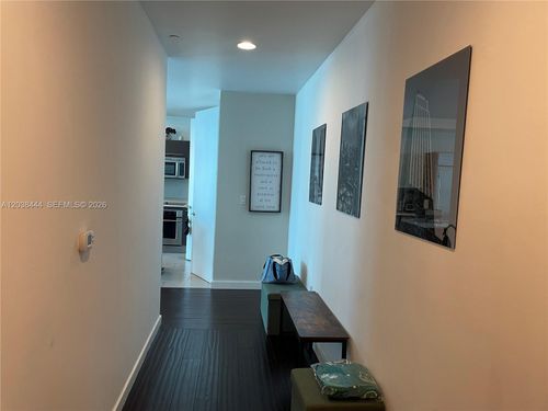ph4307-55 Se 6th St, Miami, FL, 33131-3052 | Card Image