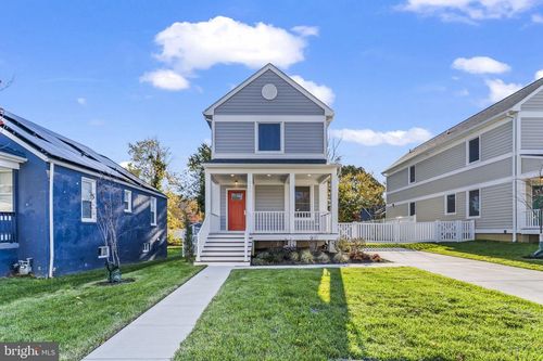 725 60th Pl, FAIRMOUNT HEIGHTS, MD, 20743-1604 | Card Image