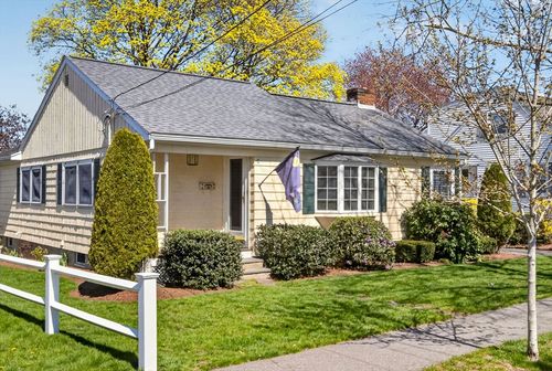 6 Cunha Rd, Peabody, MA, 01960-3120 | Card Image