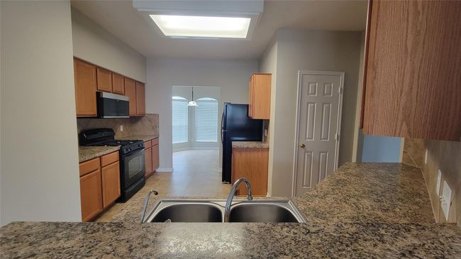 2411 Lofty Falls Ct, House other with 4 bedrooms, 3 bathrooms and 2 parking in Spring TX | Image 4
