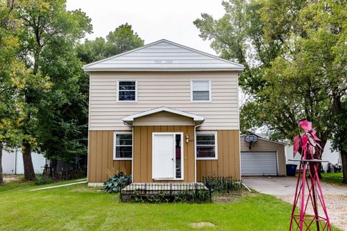 1009 18th Ave N, Moorhead, MN, 56560-1465 | Card Image