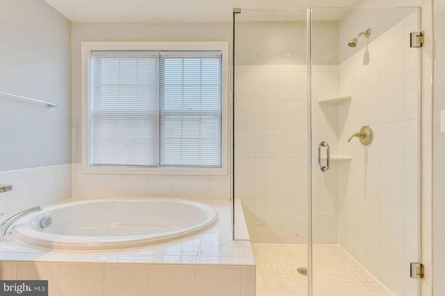 22505 Cambridgeport Sq, Townhouse with 4 bedrooms, 4 bathrooms and null parking in ASHBURN VA | Image 24