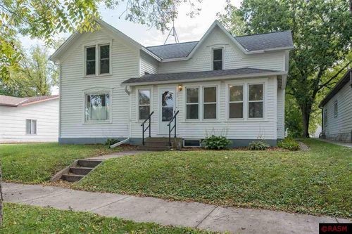 211 S Houk St, Good Thunder, MN, 56037-4017 | Card Image