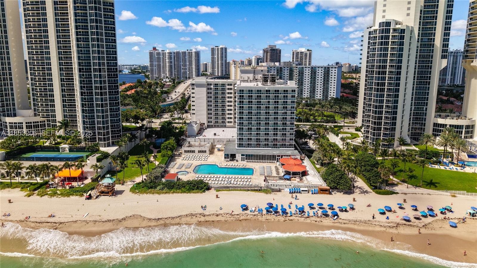 Residential Lease in Sunny Isles Beach 2