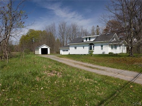 10 Salisbury St, Lacona, NY, 13083-4147 | Card Image