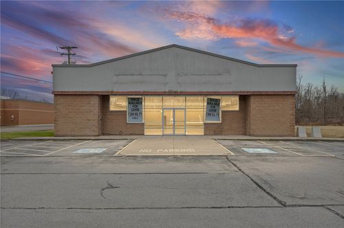 24 State Route 31, Lyons, NY, 14489-9166 | Card Image