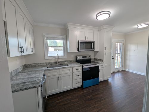 153 Seven Pines Rd, Collierville, TN, 38017-2713 | Card Image