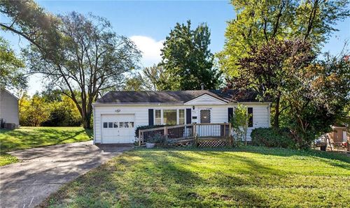 11307 E 77th Ter, Raytown, MO, 64138-2418 | Card Image