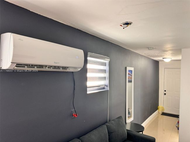 0 - 802 Nw 3 Rd Ter, House other with 1 bedrooms, 1 bathrooms and null parking in Hallandale Beach FL | Image 11