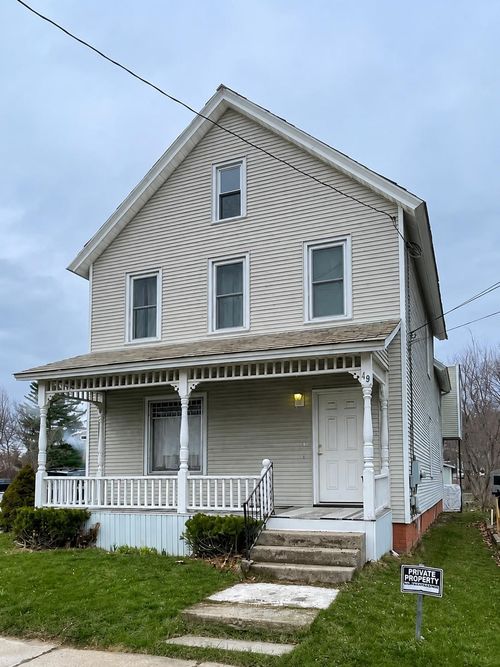 2-49 E Center St, Rutland, VT, 05701-4134 | Card Image