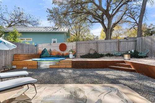 b-909 Milford Way, Austin, TX, 78745-3863 | Card Image