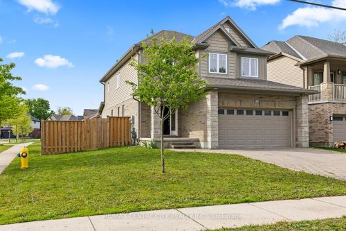 657 Tennent Ave, London, ON, N5X0L2 | Card Image