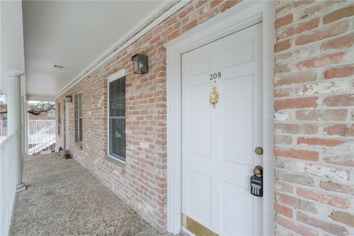 apt-208-1240 Barton Hills Dr, Austin, TX, 78704-1938 | Card Image