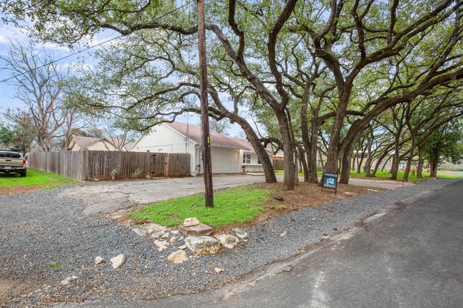 1907 Casa Grande Dr, House other with 3 bedrooms, 2 bathrooms and 4 parking in Austin TX | Image 35