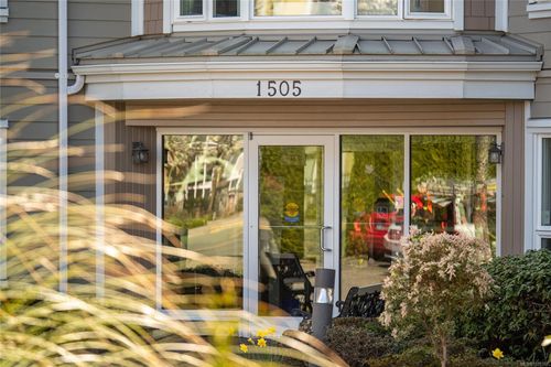105-1505 Church Ave, Saanich, BC, V8P2G7 | Card Image