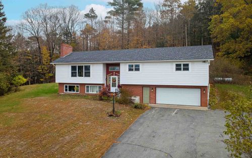 172 Lawrence Cir, St. Johnsbury, VT, 05819-1447 | Card Image