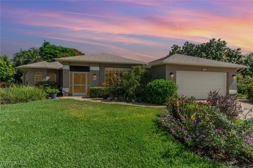 4122 Olde Meadowbrook Ln, ESTERO, FL, 34134-9112 | Card Image