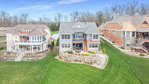 68458 Waterfront Dr, Edwardsburg, MI, 49112-8780 | Card Image