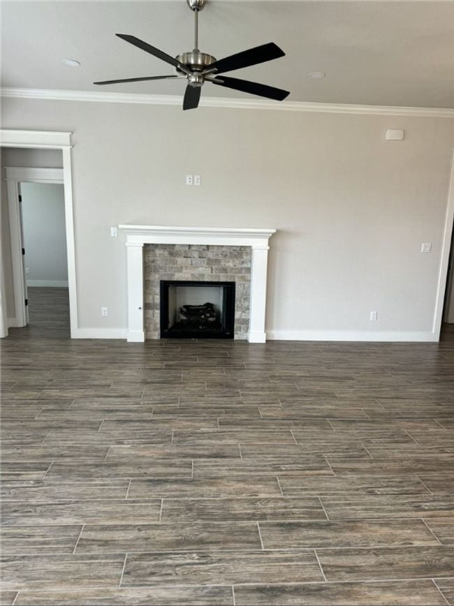 Vent free fireplace with gas logs | Image 15