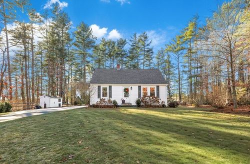 9 Sharon Ave, Norfolk, MA, 02056-1529 | Card Image