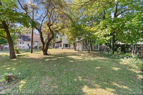 3375 Seymour Rd, Swartz Creek, MI, 48473-9746 | Card Image