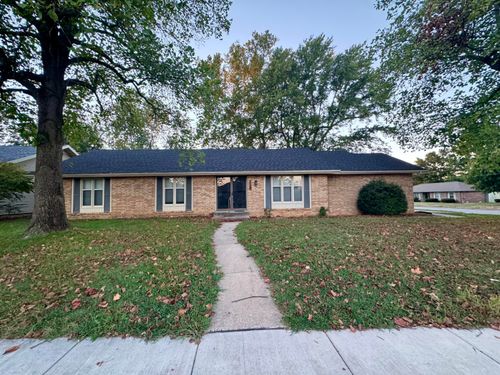 3159 S Roanoke Ave, Springfield, MO, 65807-5027 | Card Image