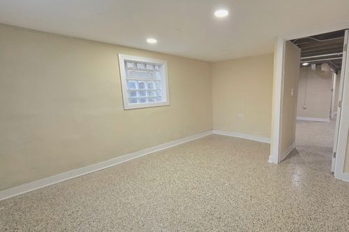 624 N Leclaire Ave, CHICAGO, IL, 60644-1633 | Card Image