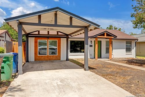 227 Burwood Ln, San Antonio, TX, 78213-4122 | Card Image