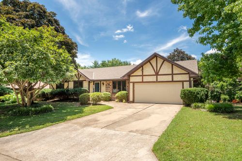 5751 S Kings Ave, Springfield, MO, 65810-2944 | Card Image