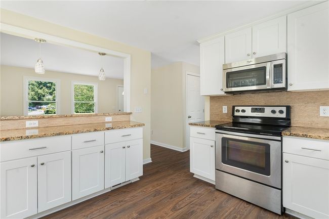 208 W View Rd, House other with 4 bedrooms, 3 bathrooms and 4 parking in Middletown RI | Image 22