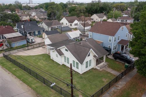 101 Eastgate St, Houston, TX, 77012-1426 | Card Image