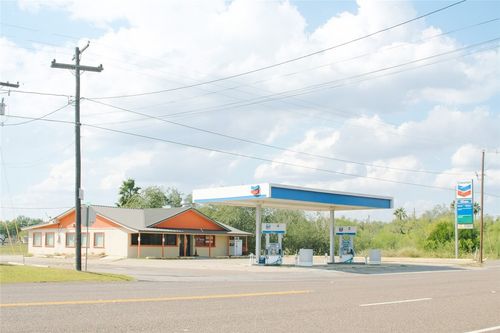 311 S Smith Ave, Hebbronville, TX, 78361-2745 | Card Image