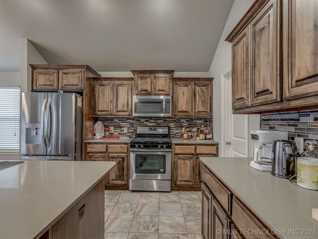 13 Evermore Ln, House other with 3 bedrooms, 2 bathrooms and null parking in Yukon OK | Image 14