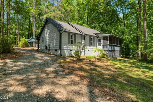 956 Holden Rd, Youngsville, NC, 27596-9479 | Card Image