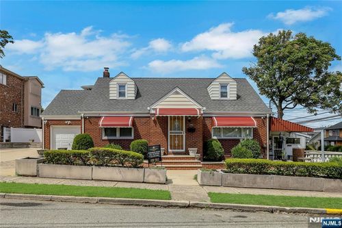 345 Roff Ave, Palisades Park, NJ, 07650-1721 | Card Image