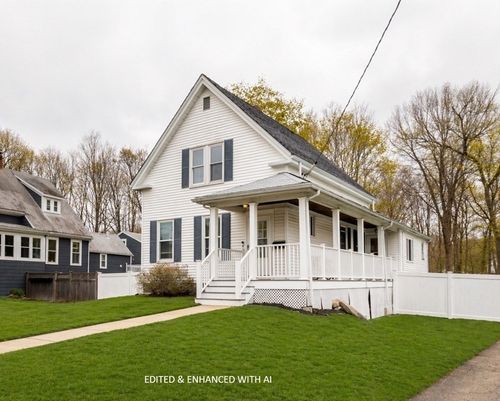 220 Crescent St, Rockland, MA, 02370-1924 | Card Image