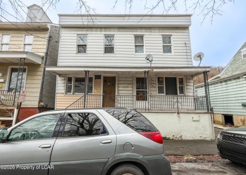 437 W Washington St, Shenandoah, PA, 17976-1575 | Card Image