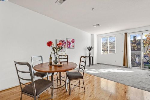 apt-4-710 City Walk Pl, Hayward, CA, 94541-6647 | Card Image