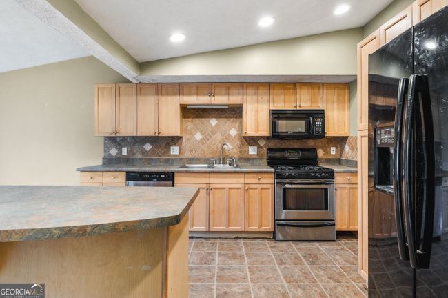 650 Sailwind Dr, House other with 4 bedrooms, 2 bathrooms and null parking in Roswell GA | Image 13