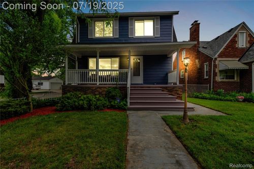 8305 Harding, Center Line, MI, 48015-1555 | Card Image