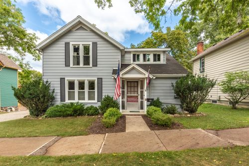 232 South St, Chelsea, MI, 48118-1482 | Card Image