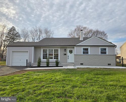 210 Barbara Ln, Warminster, PA, 18974-5258 | Card Image